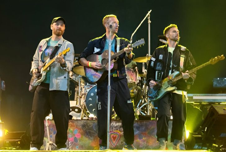 Coldplay's funny gig reminded everyone of the joy that music and laughter can bring.