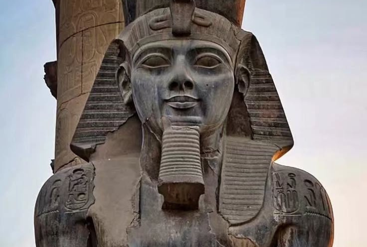 Statue of King Ramses II